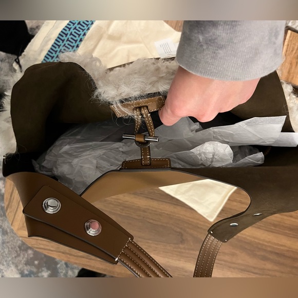 Tory Burch Rory Shearling Tote - Picture 5 of 6